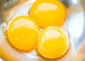Qué hacer con yema de huevo